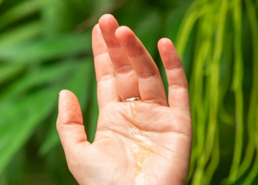 Body Oil vs. Body Lotion - Which is Better for Dry Summer Skin?