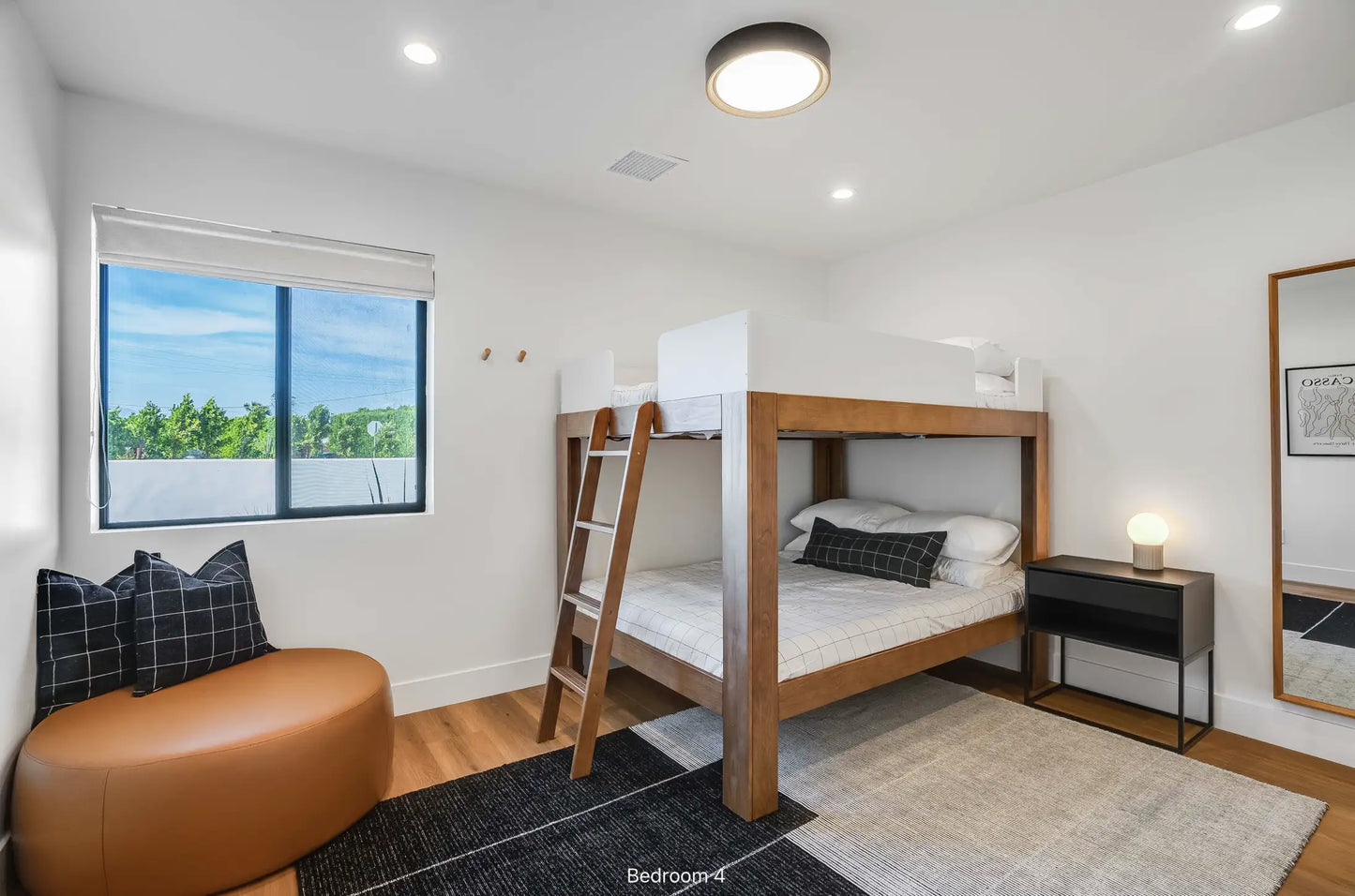 BUNK ROOM